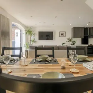 Holiday home Stunning Two Bed House In City Centre,, Southampton